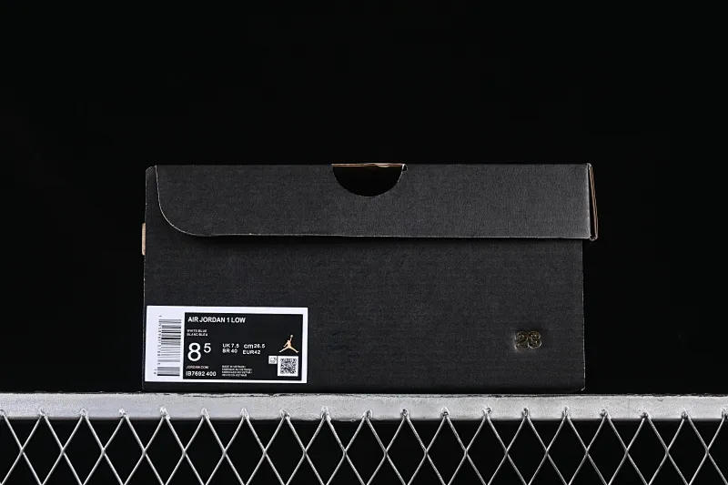 All categories Air Jordan Jordan series basketball shoes Air Jordan 1 Low Air Jordan 1 Low "True Blue" AJ1 Joe 1 burst white and blue color low-top basketball shoes IB7692-400